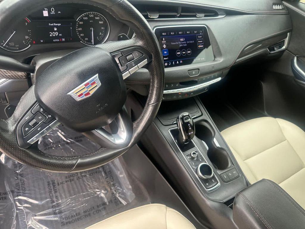 used 2020 Cadillac XT4 car, priced at $20,000