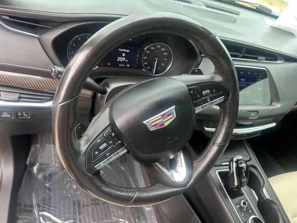 used 2020 Cadillac XT4 car, priced at $20,000