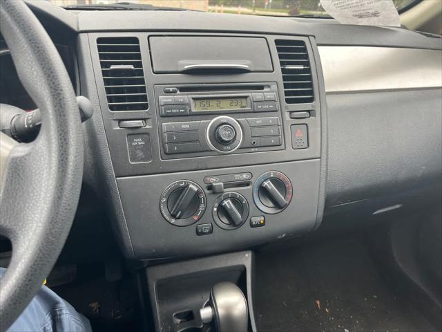 used 2011 Nissan Versa car