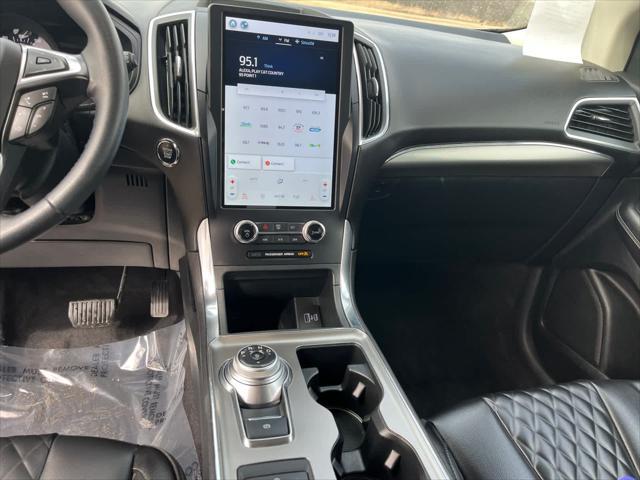 used 2024 Ford Edge car, priced at $31,900