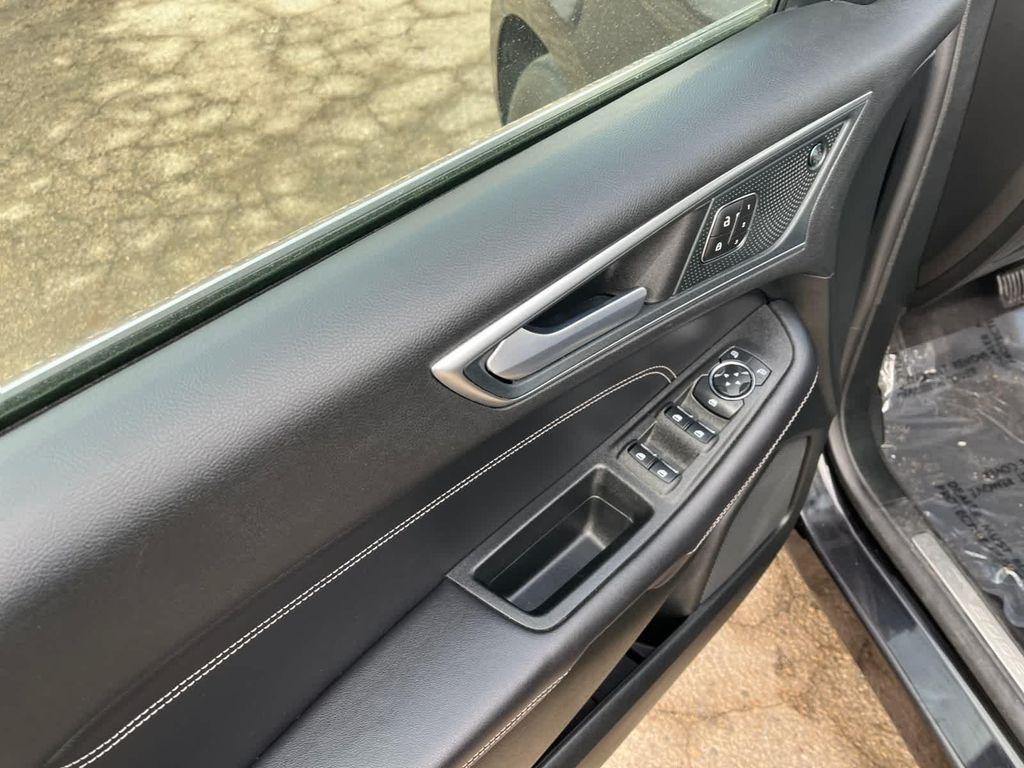 used 2024 Ford Edge car, priced at $30,449