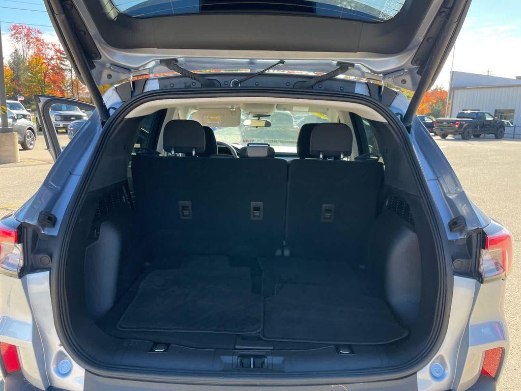 used 2022 Ford Escape car, priced at $22,910