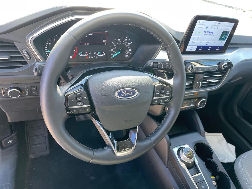 used 2022 Ford Escape car, priced at $22,910