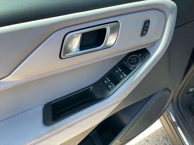 new 2025 Ford Explorer car, priced at $48,499