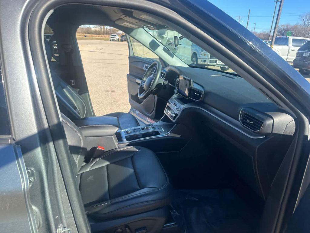 used 2024 Ford Explorer car, priced at $36,989