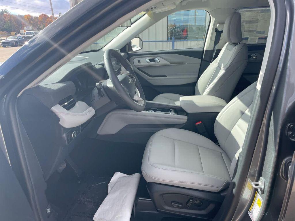 new 2025 Ford Explorer car, priced at $47,499