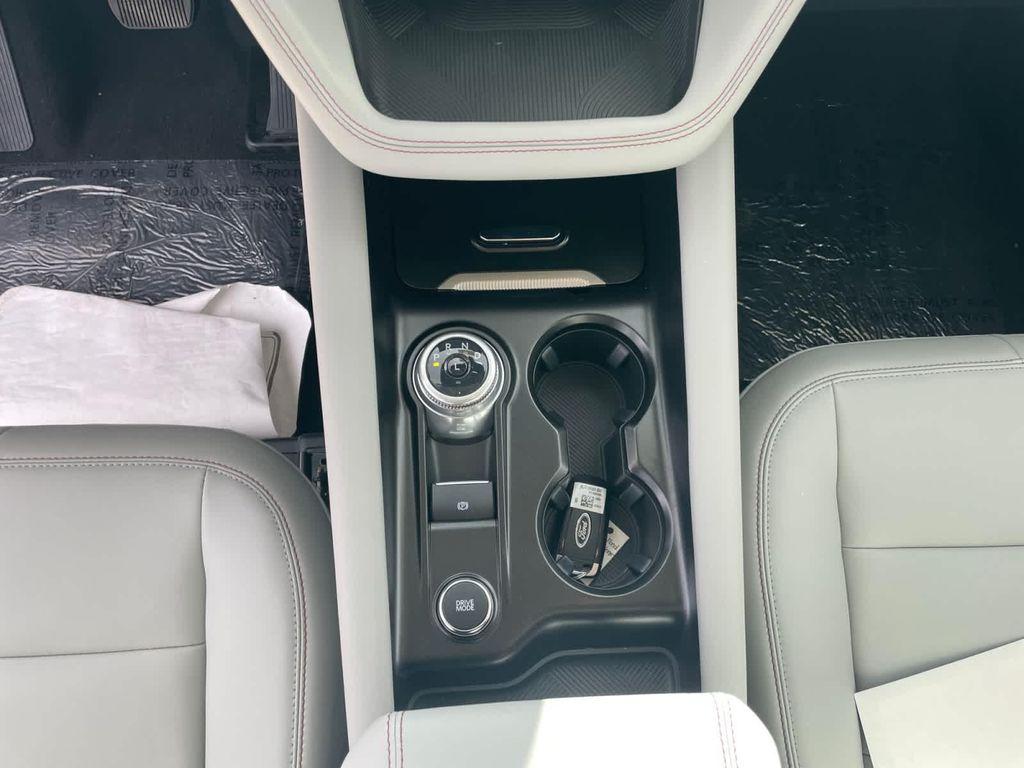 new 2025 Ford Explorer car, priced at $47,499