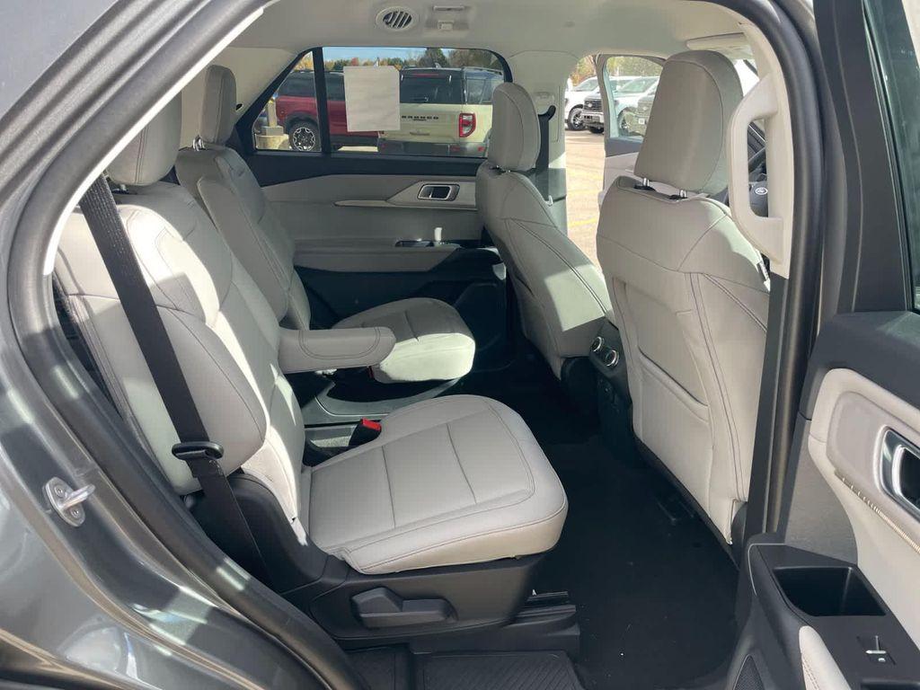 new 2025 Ford Explorer car, priced at $47,499