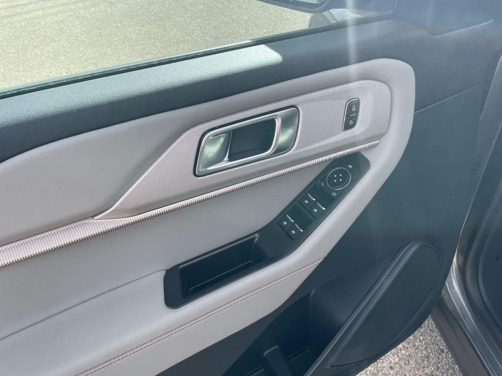 new 2025 Ford Explorer car, priced at $47,499