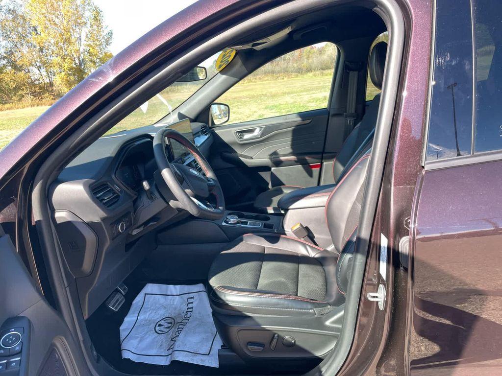 used 2023 Ford Escape car, priced at $26,949