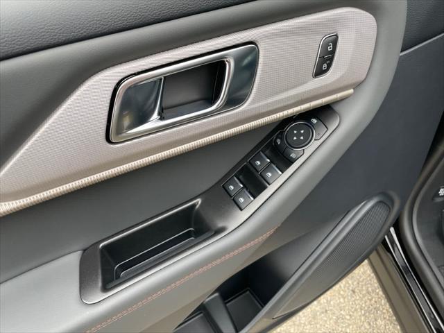 new 2025 Ford Explorer car, priced at $48,975