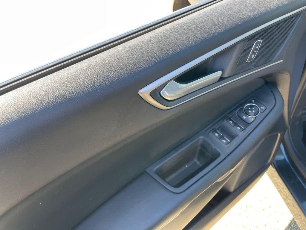 used 2022 Ford Edge car, priced at $25,997