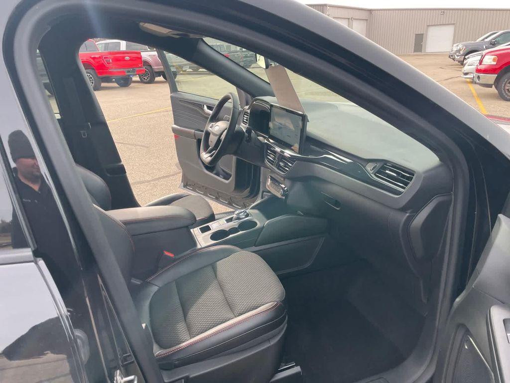 used 2023 Ford Escape car, priced at $26,994