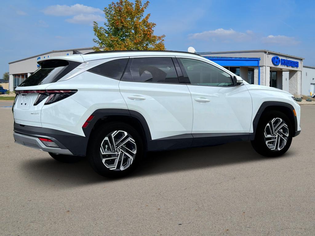 new 2025 Hyundai TUCSON Hybrid car, priced at $43,502
