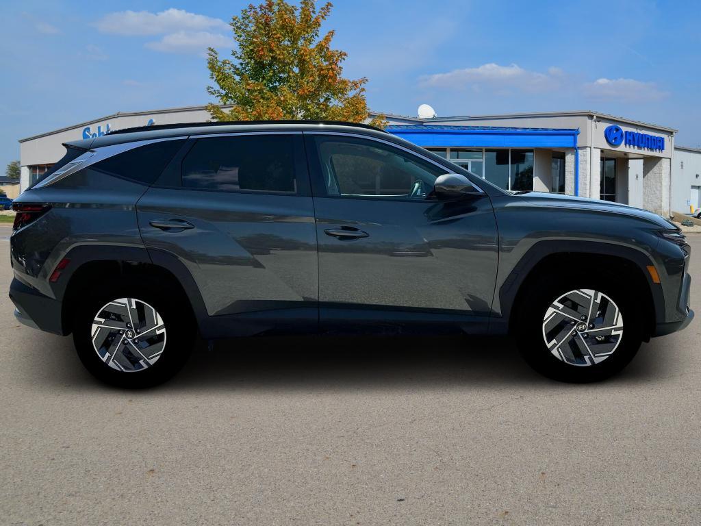 new 2025 Hyundai TUCSON Hybrid car, priced at $34,328