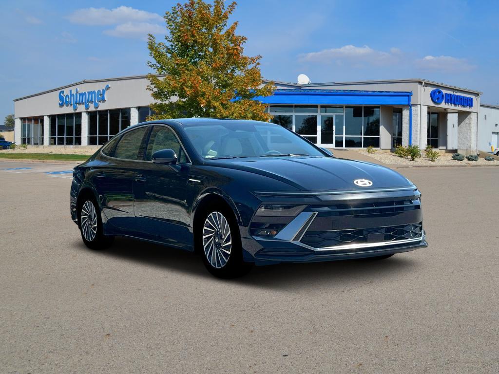 new 2025 Hyundai Sonata Hybrid car, priced at $32,496
