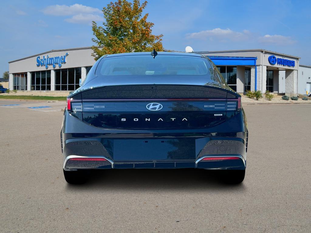 new 2025 Hyundai Sonata Hybrid car, priced at $31,696