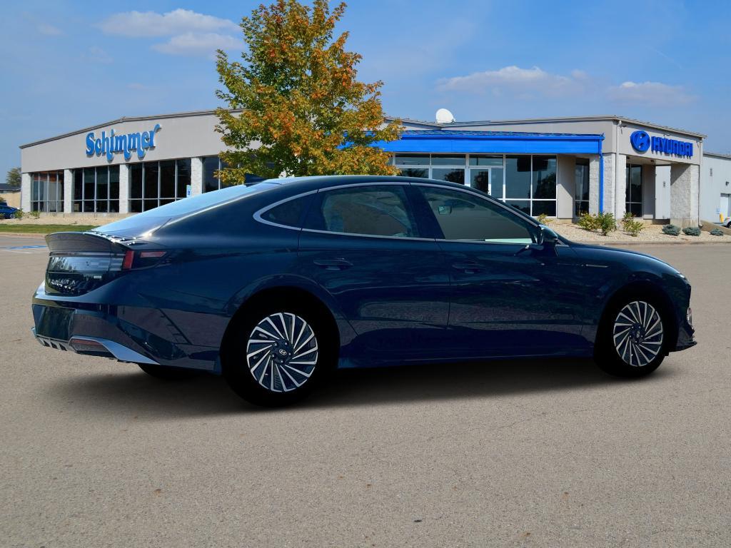 new 2025 Hyundai Sonata Hybrid car, priced at $31,696