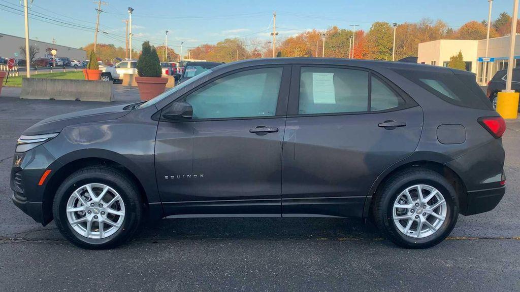 used 2022 Chevrolet Equinox car, priced at $21,988