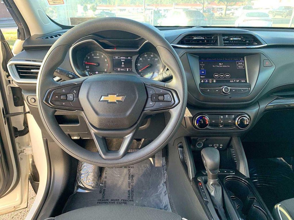 used 2023 Chevrolet TrailBlazer car, priced at $19,988