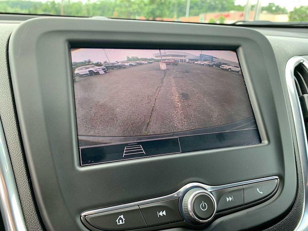 used 2022 Chevrolet Equinox car, priced at $22,888