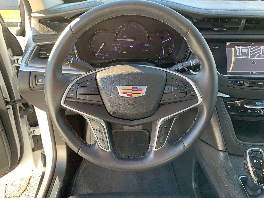 used 2017 Cadillac XT5 car, priced at $17,988