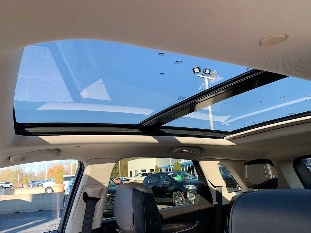 used 2017 Cadillac XT5 car, priced at $17,988