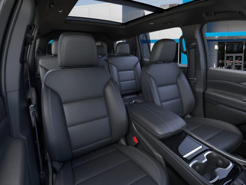 new 2026 Chevrolet Traverse car, priced at $50,390