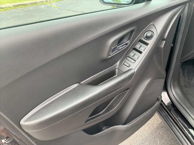used 2022 Chevrolet Trax car, priced at $20,588