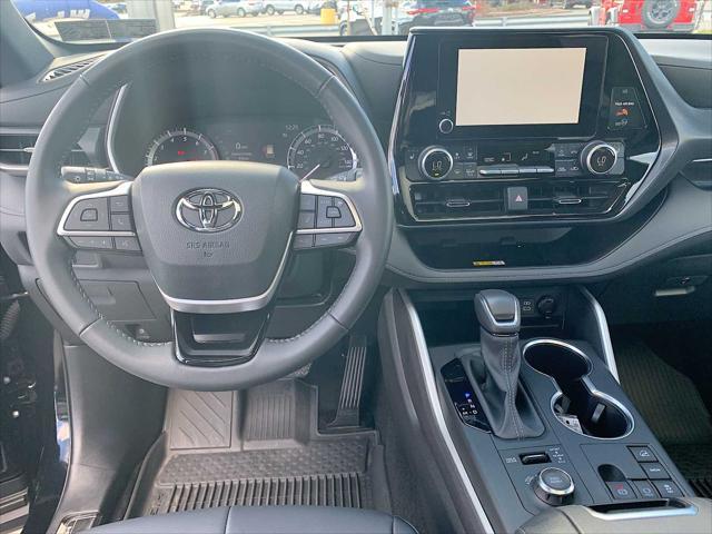 used 2024 Toyota Highlander car, priced at $46,588