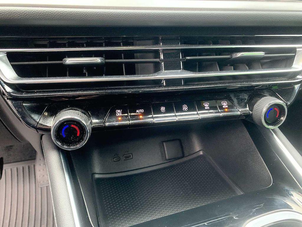 used 2024 Chevrolet Traverse car, priced at $37,688