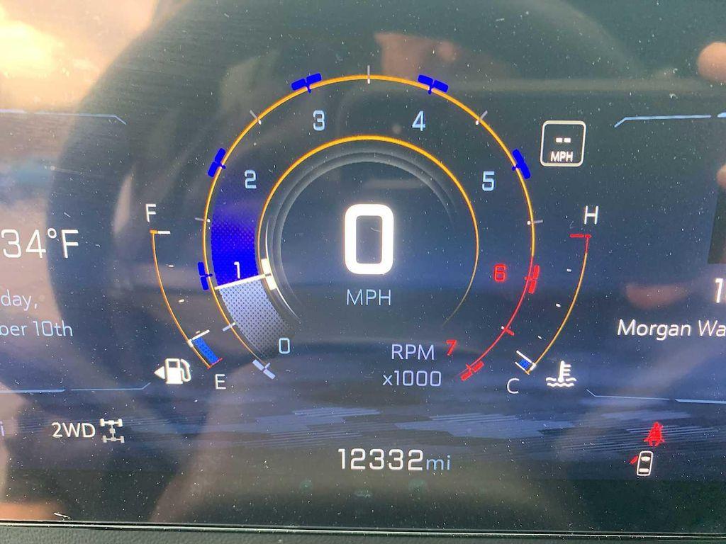 used 2024 Chevrolet Traverse car, priced at $37,688