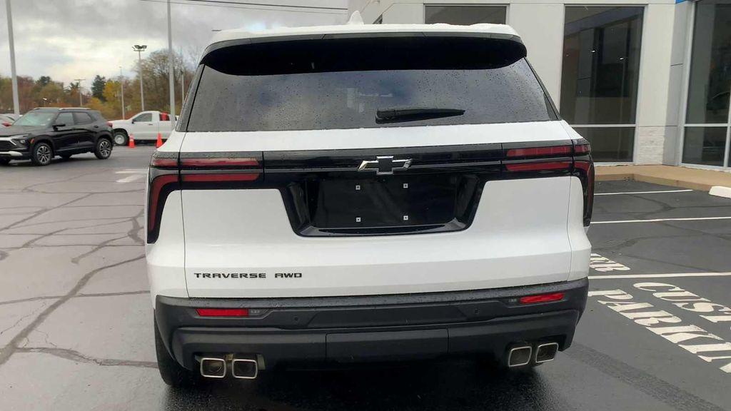 used 2024 Chevrolet Traverse car, priced at $37,688