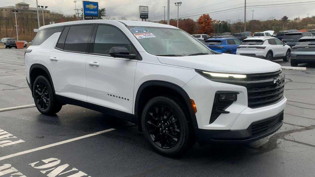 used 2024 Chevrolet Traverse car, priced at $37,688