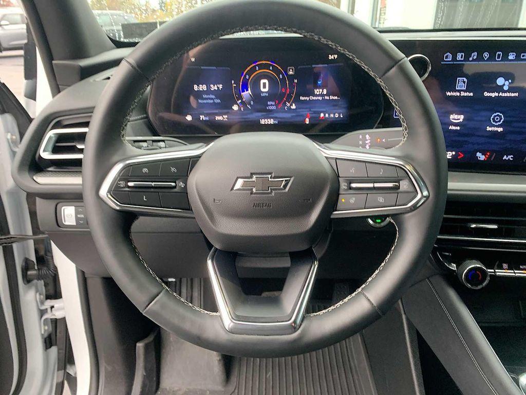 used 2024 Chevrolet Traverse car, priced at $37,688