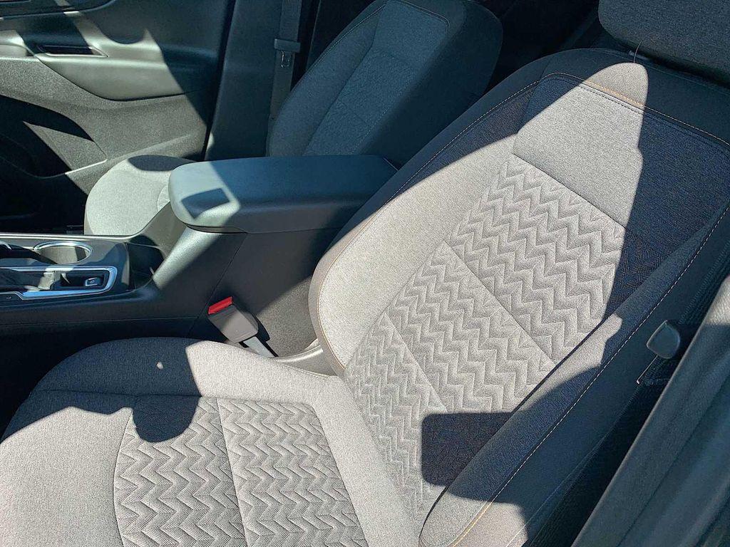 used 2022 Chevrolet Equinox car, priced at $22,988