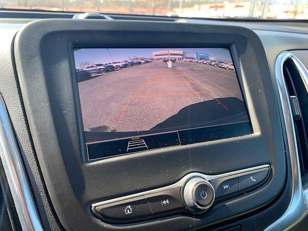 used 2022 Chevrolet Equinox car, priced at $22,988
