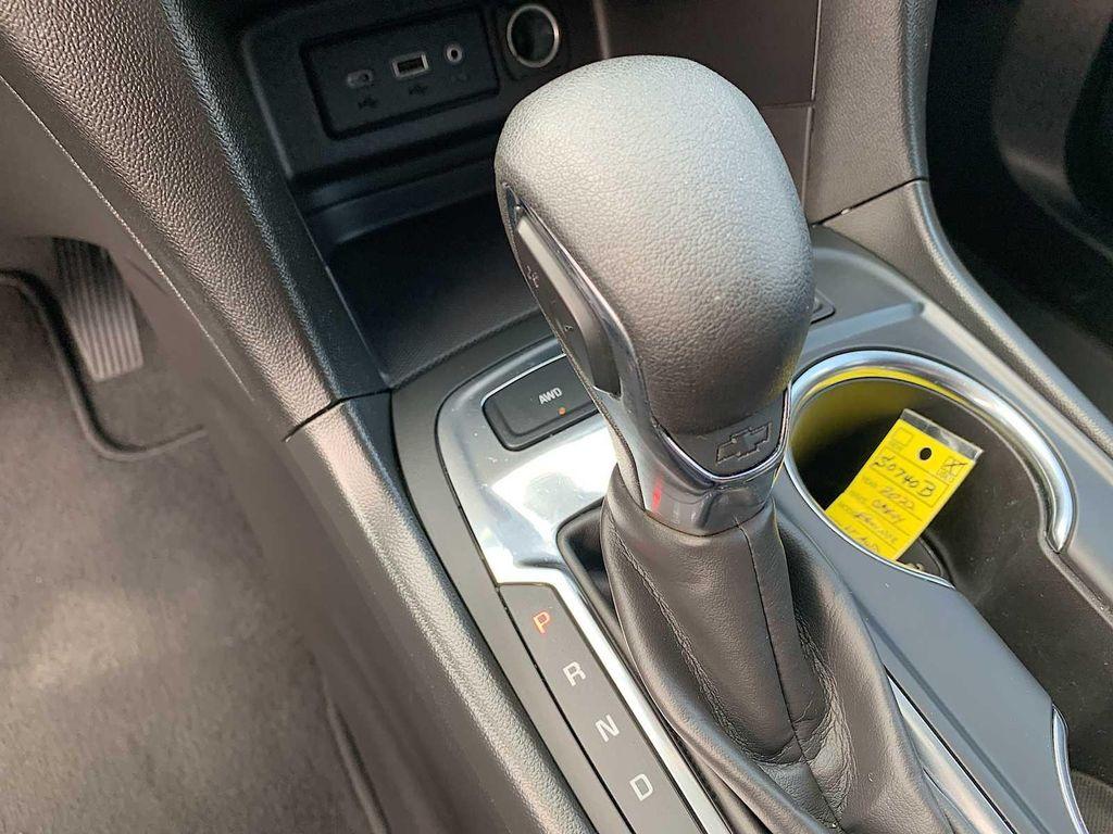 used 2022 Chevrolet Equinox car, priced at $21,988
