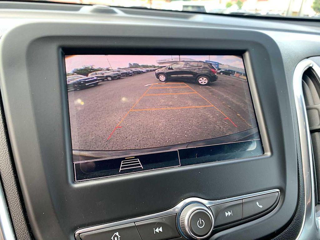 used 2022 Chevrolet Equinox car, priced at $21,988