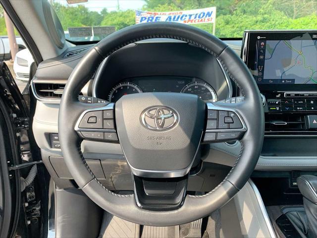 used 2020 Toyota Highlander car, priced at $34,388