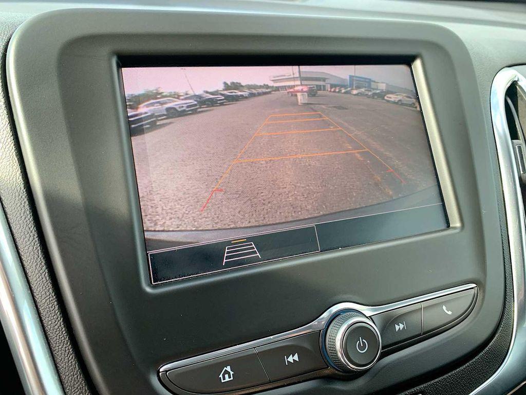 used 2022 Chevrolet Equinox car, priced at $24,088