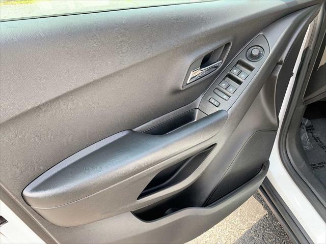 used 2022 Chevrolet Trax car, priced at $18,088