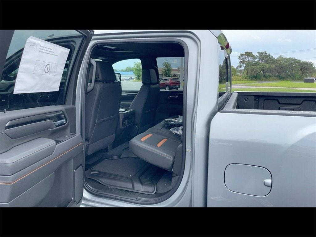 new 2025 GMC Sierra 2500 car, priced at $85,650