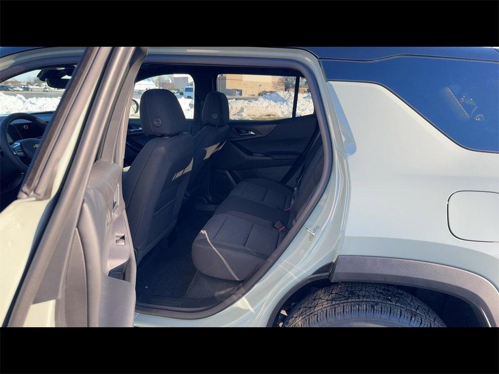 new 2026 Chevrolet Equinox car, priced at $32,483