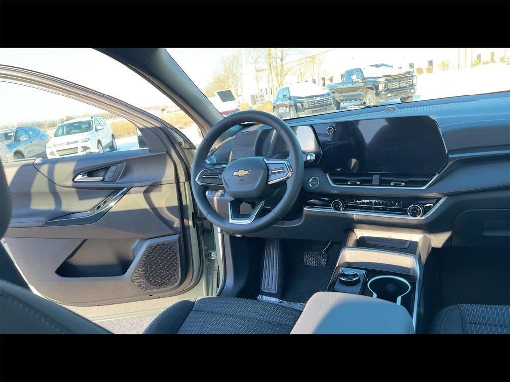 new 2026 Chevrolet Equinox car, priced at $32,483