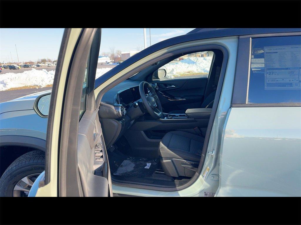 new 2026 Chevrolet Equinox car, priced at $32,483