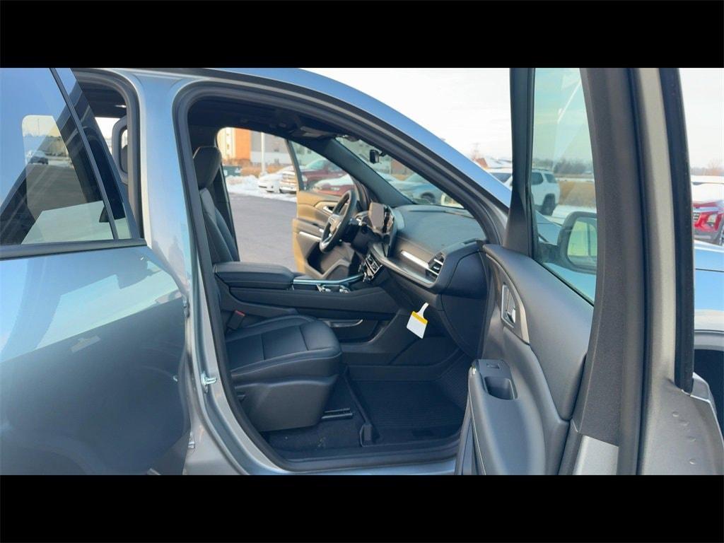 new 2026 Chevrolet Traverse car, priced at $45,810