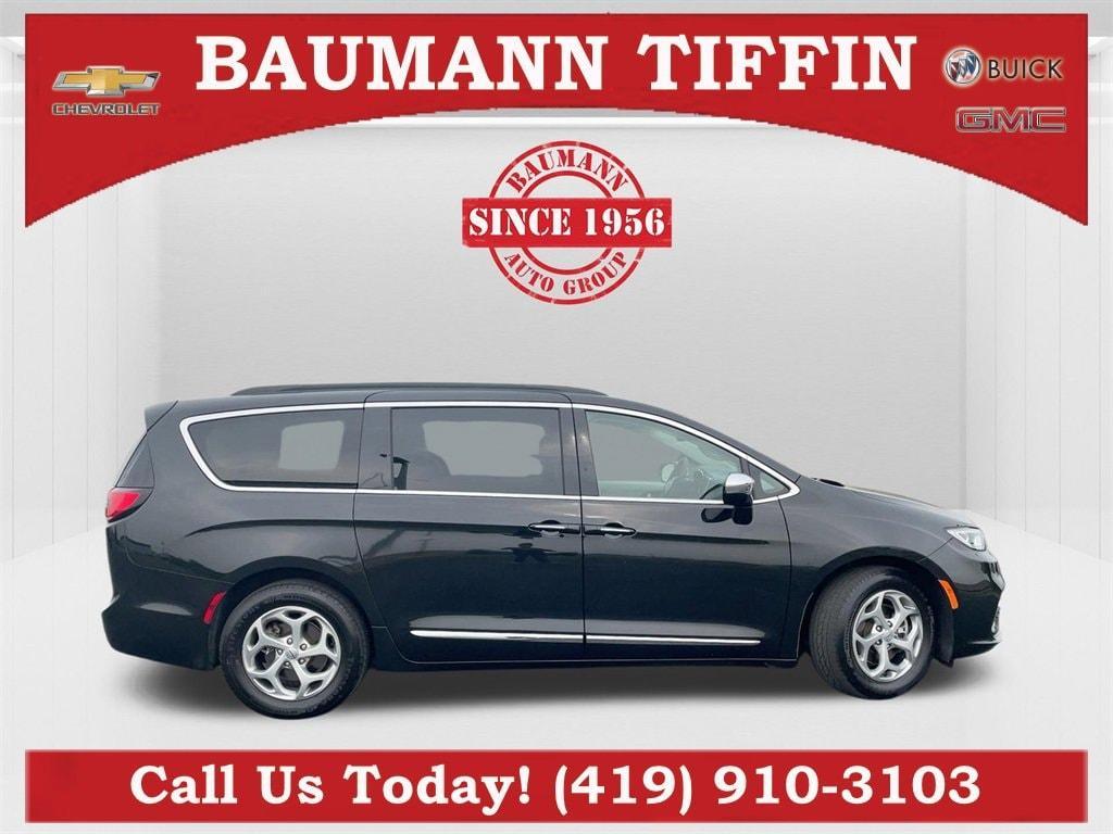used 2023 Chrysler Pacifica car, priced at $28,998