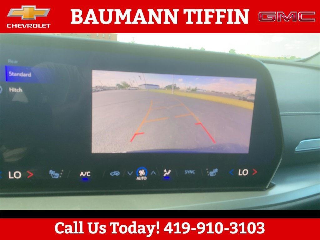 used 2025 Chevrolet Traverse car, priced at $40,998
