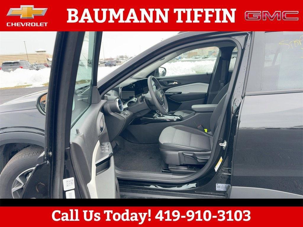 used 2025 Chevrolet Trax car, priced at $21,474